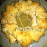 PULL-APART GARLIC BREAD Recipe Image