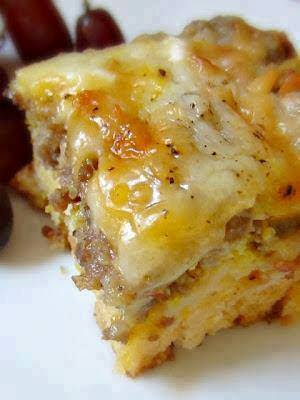 Sausage, egg and biscuits casserole