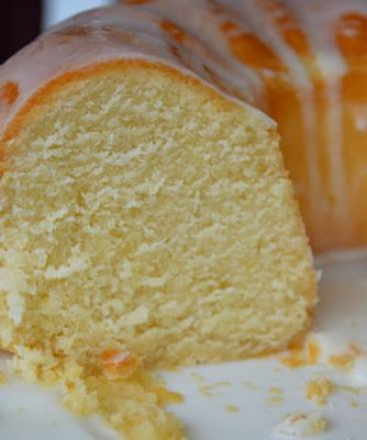 The best Lemon 7 UP Pound Cake Recipe