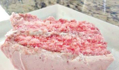 THE BEST STRAWBERRY CAKE EVER