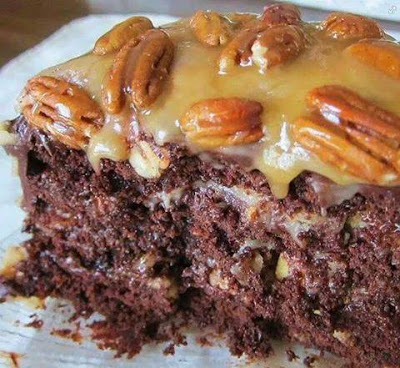 TURTLE CARAMEL CAKE
