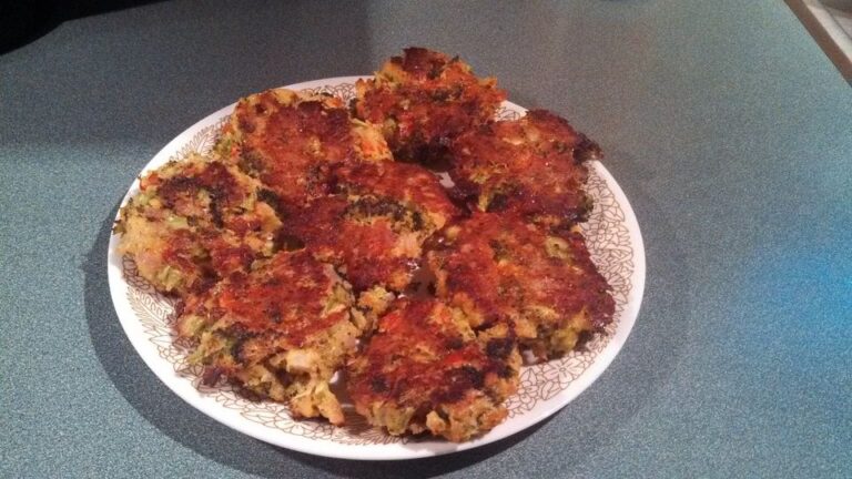Baked Cheese And Broccoli Patties Recipe Image