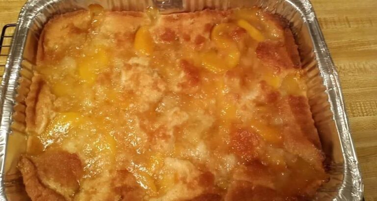 EASY PEACH COBBLER Recipe Image