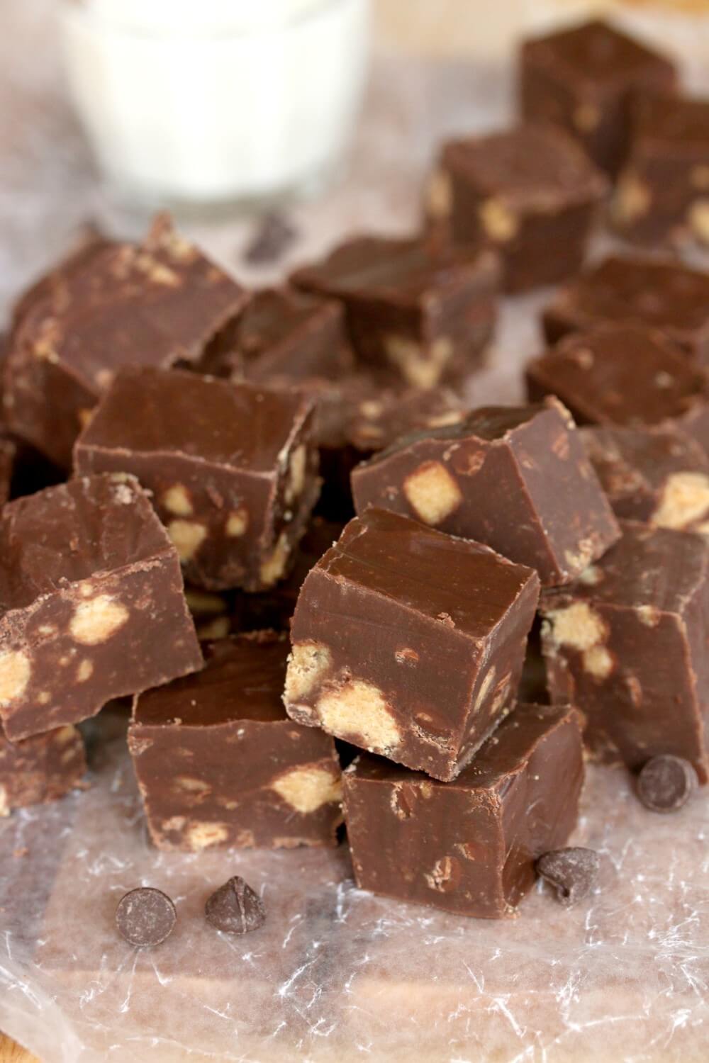 Easy Chocolate Peanut Butter Cup Fudge