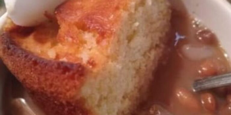 Crockpot Pinto Beans and Cornbread Recipe Image