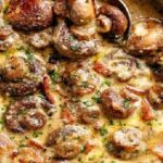 Creamy garlic mushrooms & bacon Recipe Image