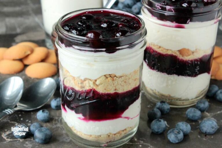 Blueberry cheesecake jars Recipe Image