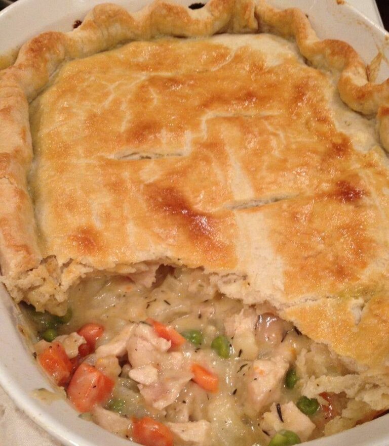 DELICIOUS CHICKEN POT PIE Recipe Image