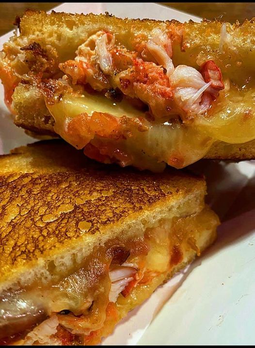 LOBSTER GRILLED CHEESE